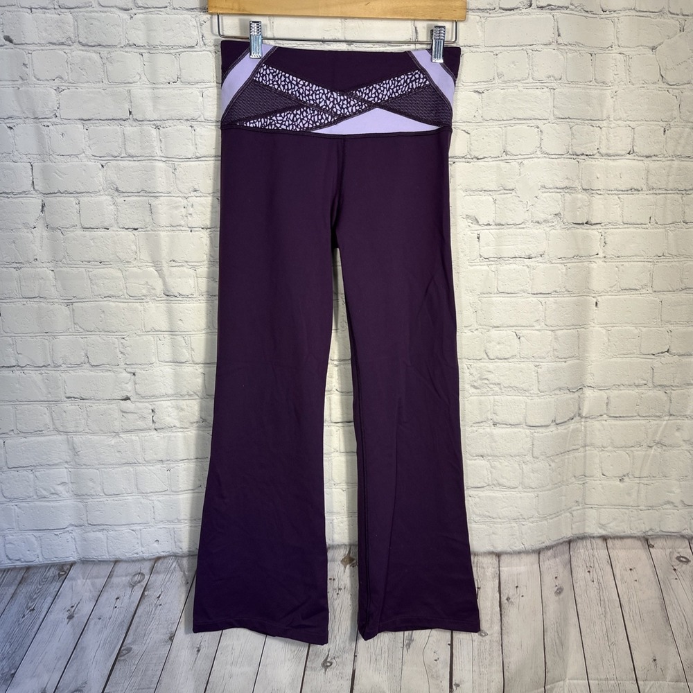 Lululemon Women Activewear Pants 6 Purple Geometric Groove Pant 3 Legging Logo